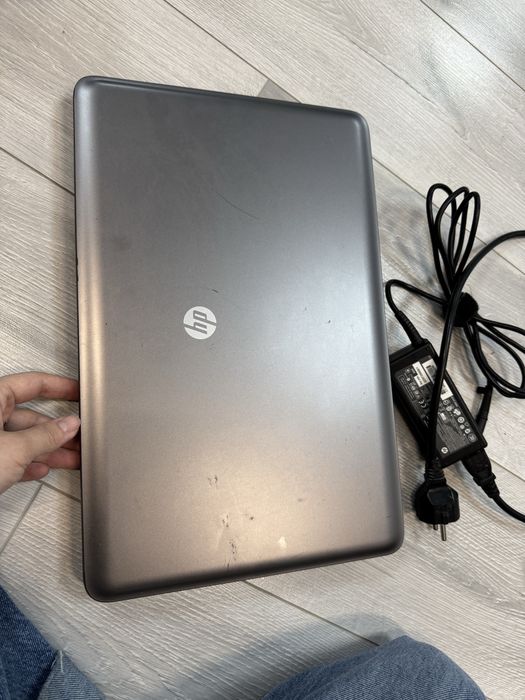 Ноутбук HP 650, работает от зарядки