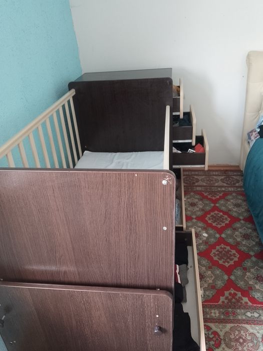 Продам детскую кроватку