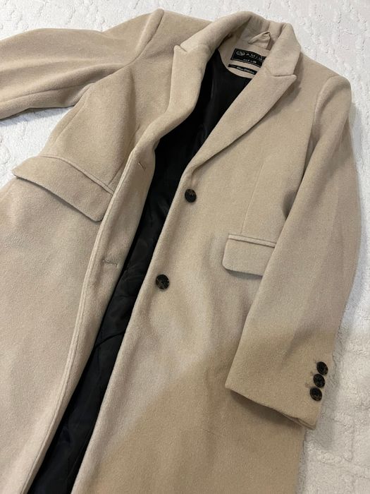 Пальто размер на S,M 10000