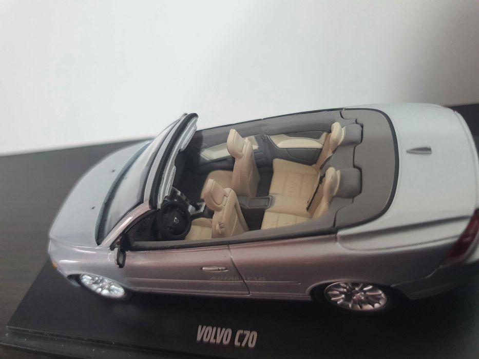 Умалени модели на Волво 1:43