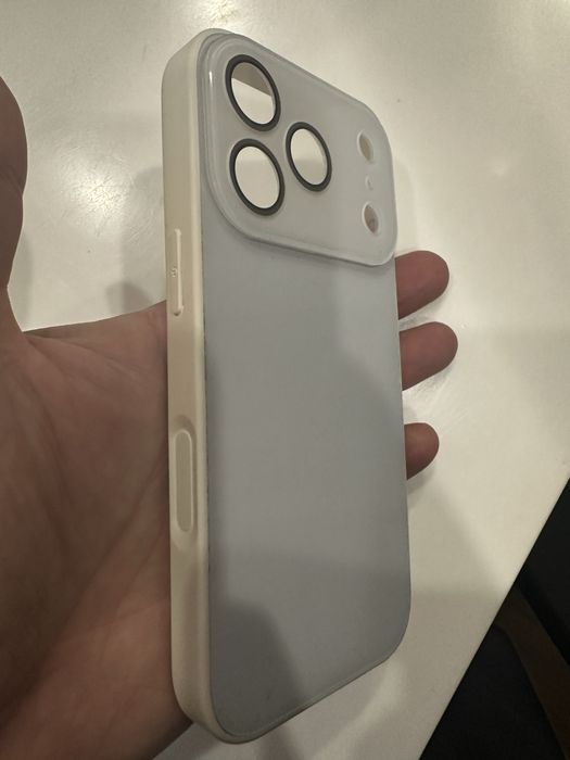 Чехол на iphone 17 pro