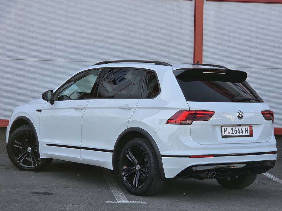 Vw Tiguan 2.0 Diesel / R-Line  / Automată/ Faruri Matrix / Stopuri Led / Distronic ACC / Line-Side Assist / Camera /Head-Up Display / Euro 6 / 2019.04