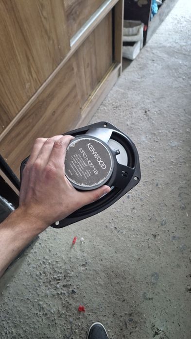 Kenwood kalonka sotiladi.