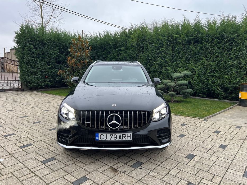 Mercedes-Benz GLC Pachet exterior AMG Line