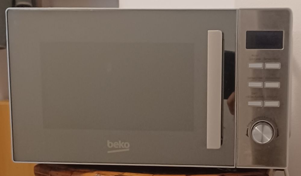 Cuptor cu microunde Beko