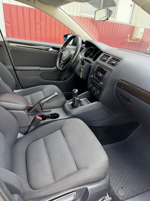 VW Jetta 2.0 diesel Bluemotion-consum redus 4%-incalzire scaune-
