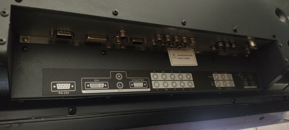 Телевизор Akai 42я диагональ