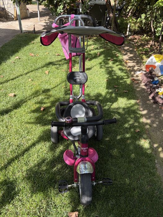 Продавам детска триколка Lexus Trike