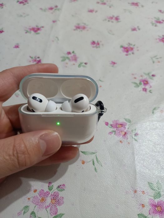 Продам AirPods Pro