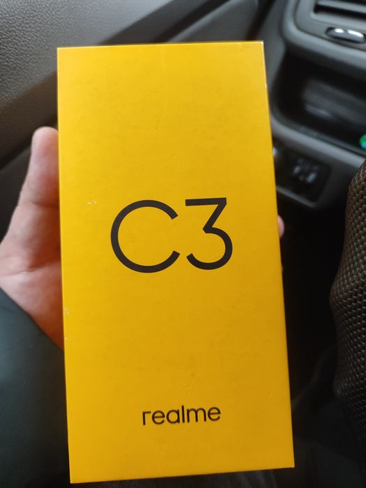Realme c3.  3/64gb