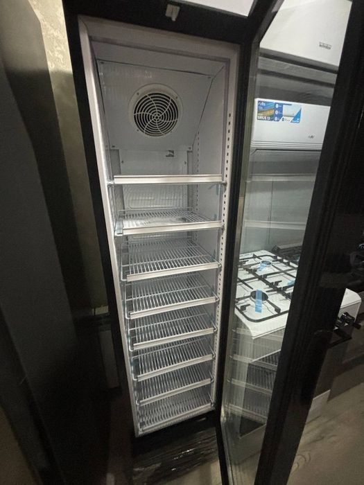 Витринный морозильник AIWA SC 145 B (черный)

Отличное состояние. Идеа