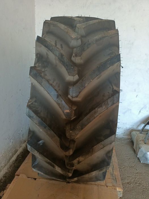 Продам шины комбайна