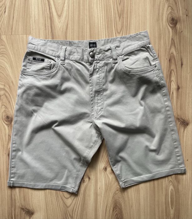 HUGO BOSS / мъжки къс  панталон W31