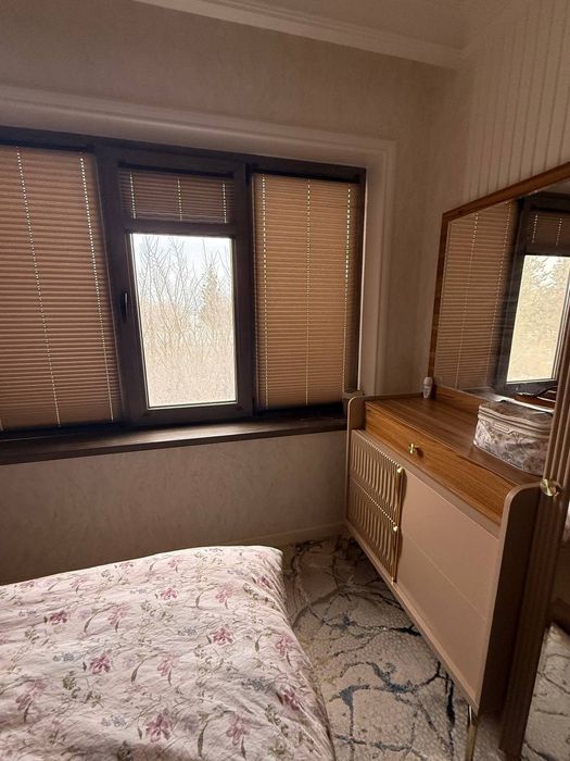 Ayraport 3xona 2etaj kvartira bor.