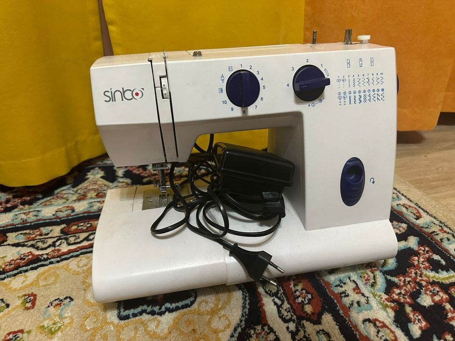 Продам швейную машину