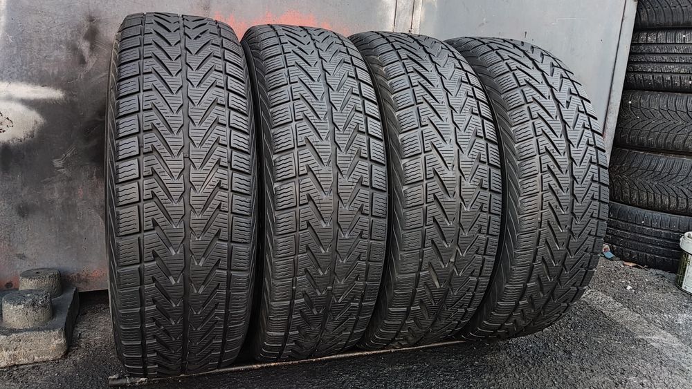 4бр. зимни гуми 235/65/18 Vredestein, XL подсилени
dot21
6.8mm. грайфе
