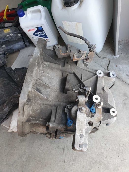 Скоросна кутия мини купър 1.6 2006 5 скорости