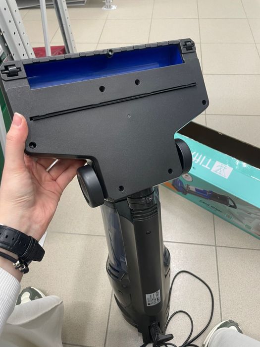 Продам  вертикальный Пылесос TF-1900