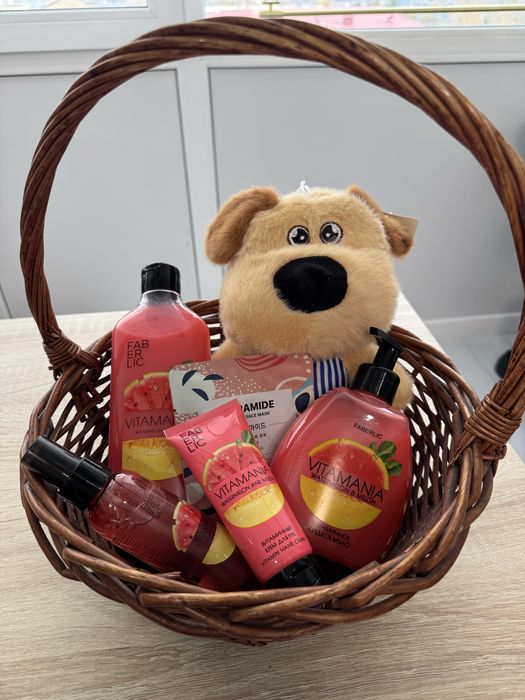 Подарочные боксы корзины