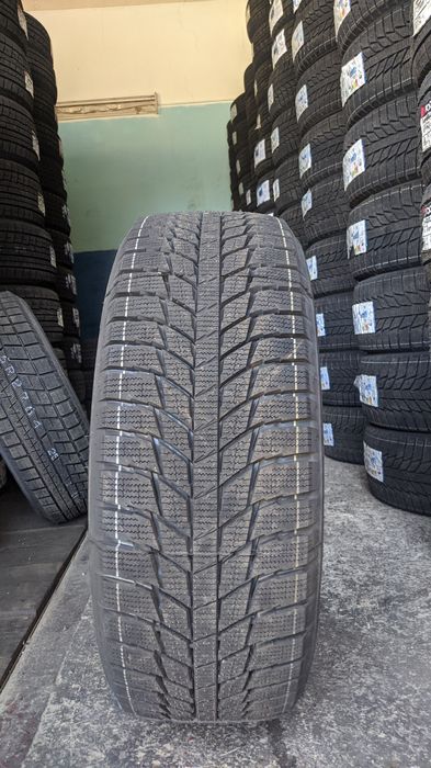 215/55R17 Triangle PL01