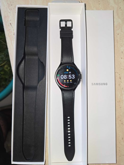 samsung galaxy watch6 clasic 47 .fara zgarieturi, purtat foarte putin,1500 ron, usor negociabil ..