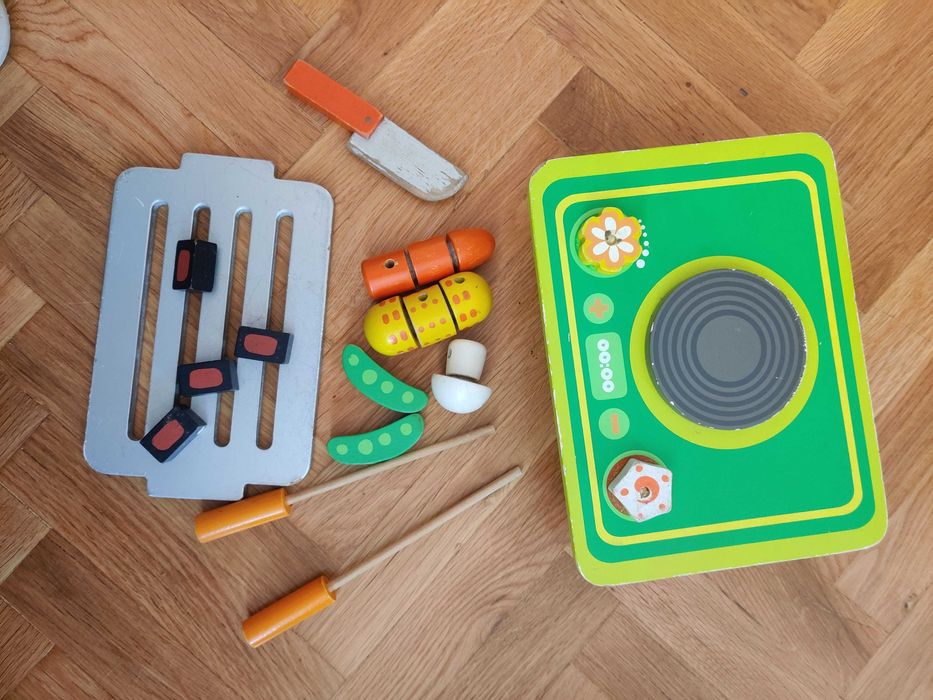 Дървена играчки за готвене: барбекю, пица торта, зеленчуци за рязане