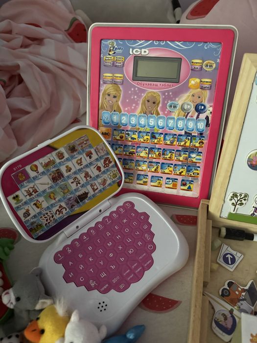 Пепа пиг дъска и играчки, лаптоп ,таблет , играчки за пръсти , попит