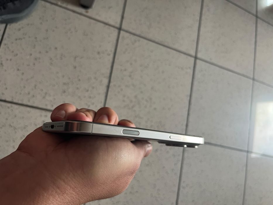 Iphone 16 pro max impecabil