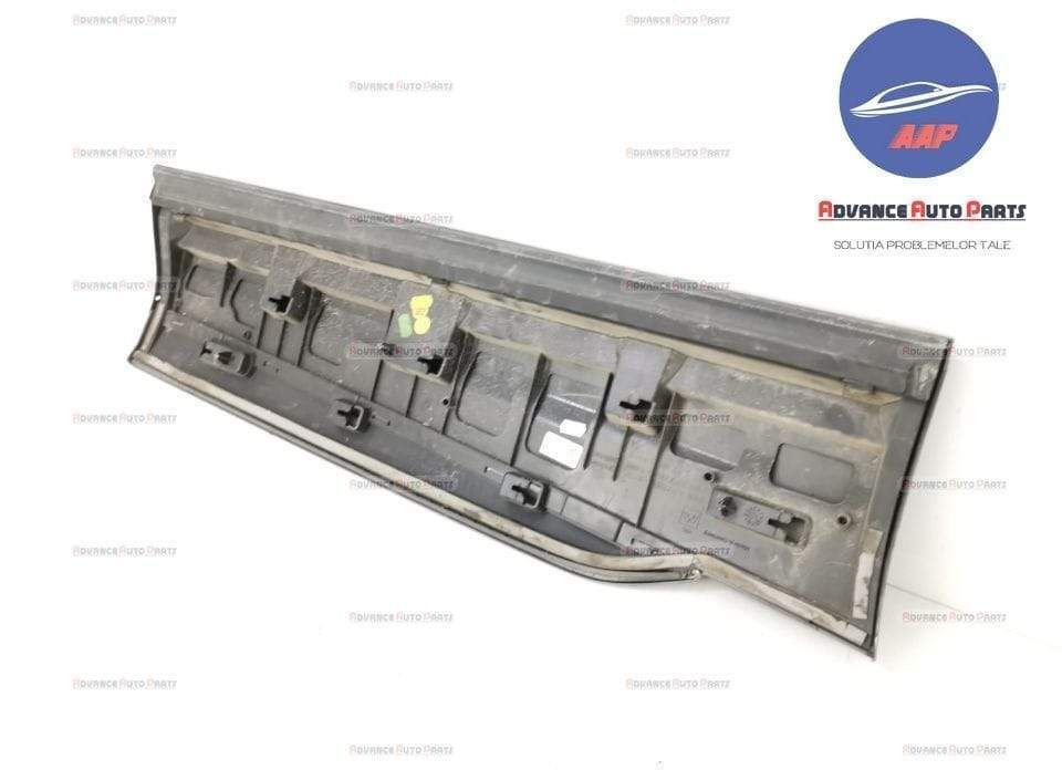 Bandou usa stanga spate original in stare buna Audi Q7 4M 2015 2016 20