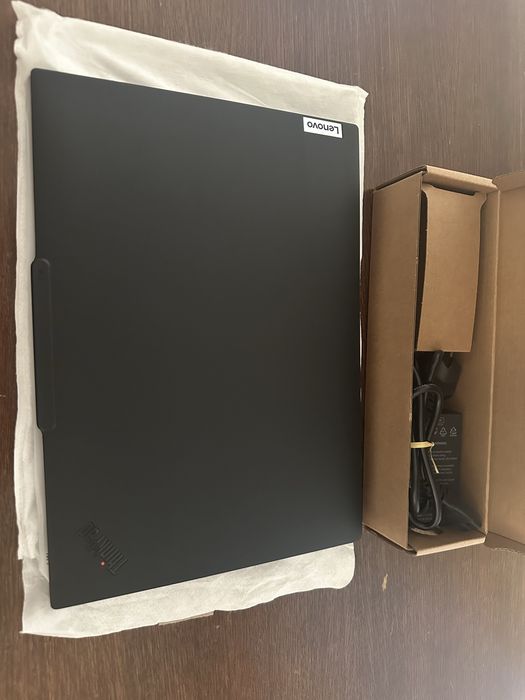 Lenovo ThinkPad T14 Gen 4 NOU (desigilat) Ultra 7 / 16GB / 2026