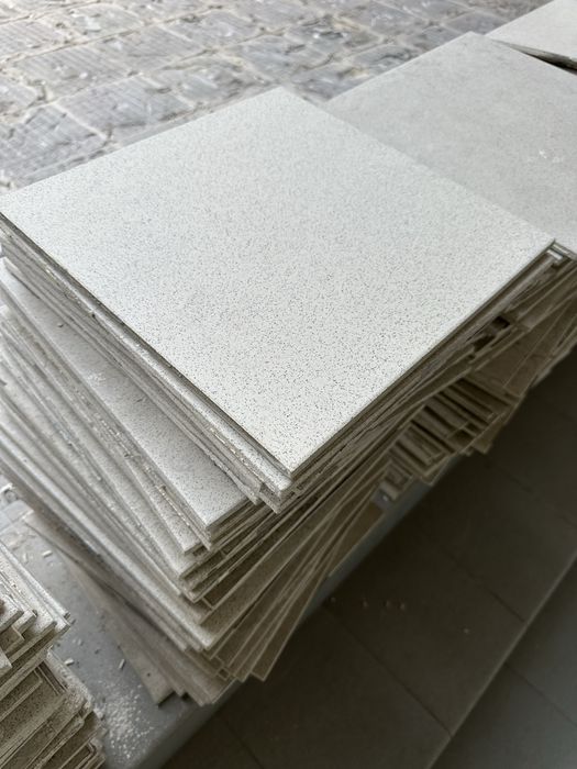 Италиански гранитоглес 30х30см. втора употреба