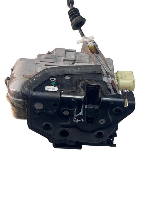 Broasca Usa Stanga Fata Volkswagen Passat 3C2 2005 - 2010 3C1837015A