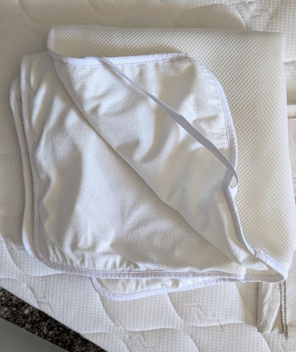 Матрак, протектори и чаршаф с ластик