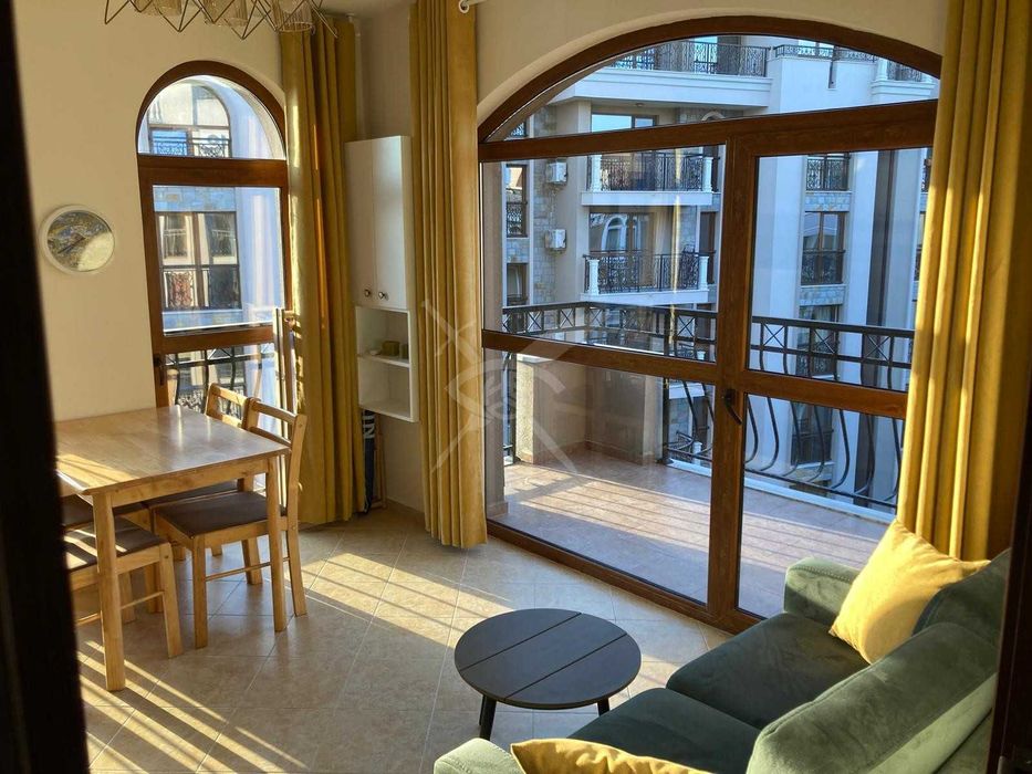 Продава се Двустаен апартамент в к.к. Слънчев бряг - 41 кв.м за 1879 €/кв.м - Снимка #2