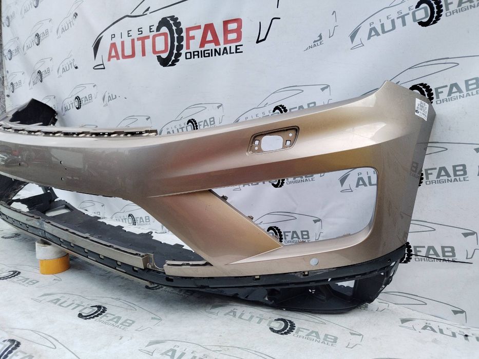 Bara fata Volkswagen Touareg 2 Facelift an 2015-2016-2017-2018