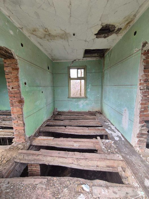 Сграда в близост до Враца .