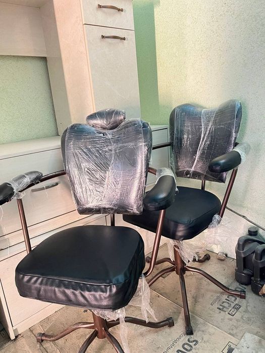 Salon uchun kreslo . Parta