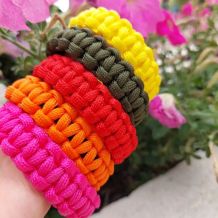 Браслеты из паракорда