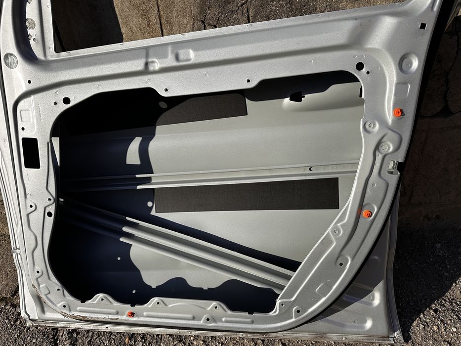 С ЩЕТА! Предна дясна врата Mercedes GLE/ML W166