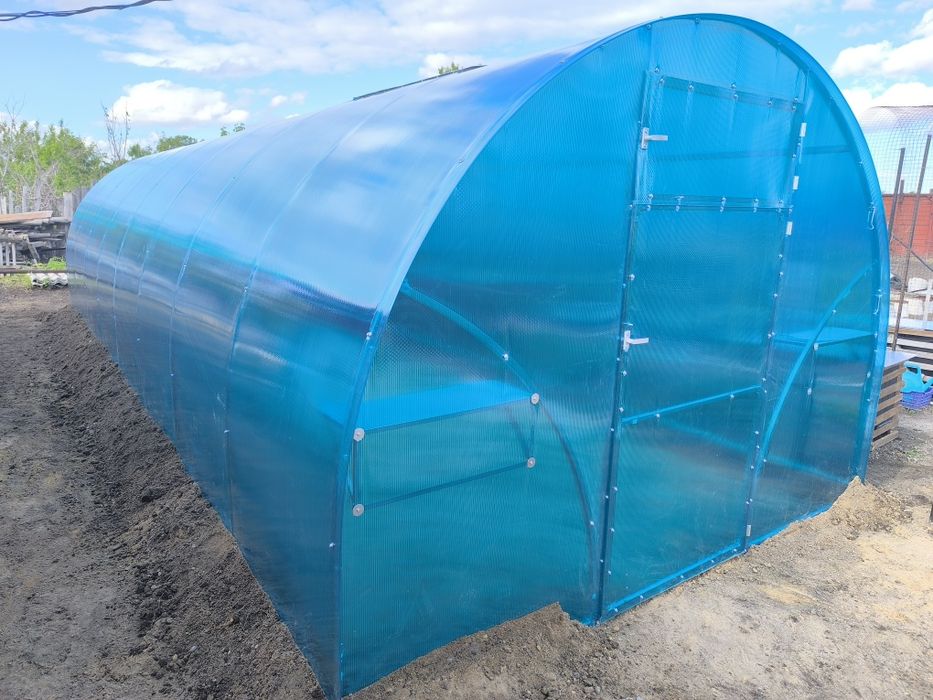 Теплицы и парники из поликарбоната.