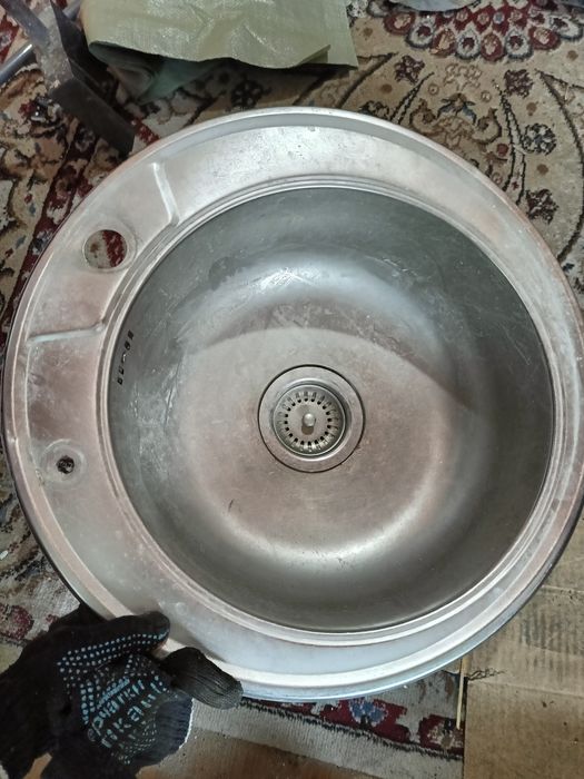Продается кухонная раковина-2 шт