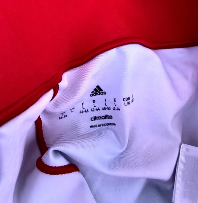 Adidas оригинален дамски клин нов Л размер