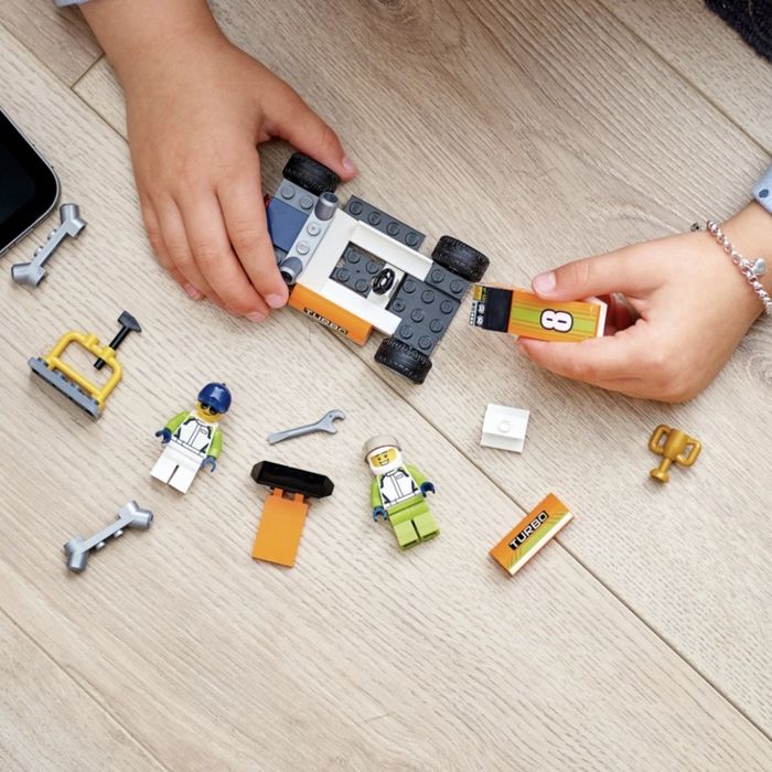 LEGO® City Great Vehicles 60322 - Състезателна кола