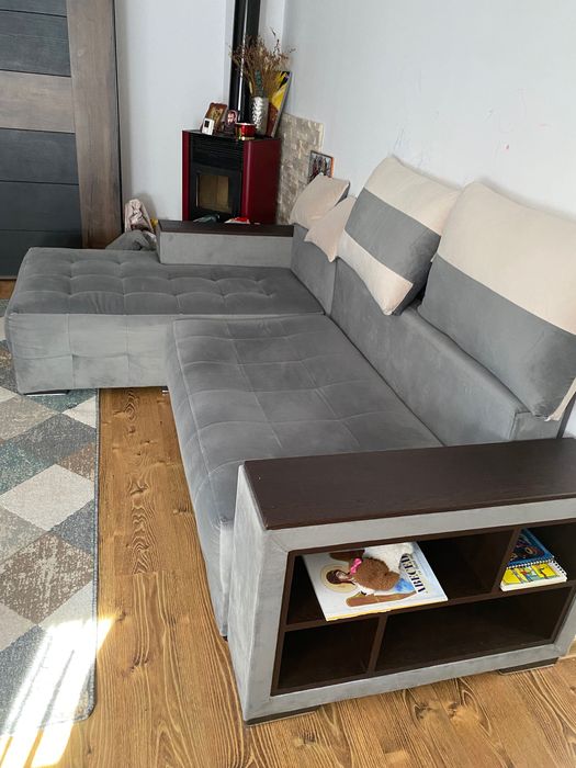 Coltar cu mini etajere