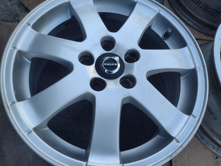 Топ състояние 16-5х108 ЕТ52.5 6.5j Volvo  S40