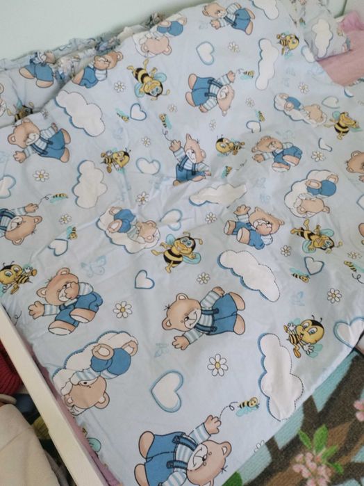 Спален комплект олекотена завивка + Обиколници + подложка за повиване