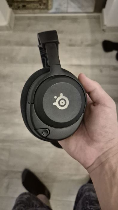 Casti gaming Arctis Nova 5