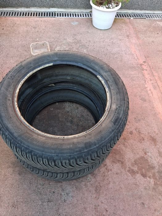Anvelope all season Michelin 195/55 R16 2 buc., și  Imperial  195/55 R16  2 buc. ,stare bună.