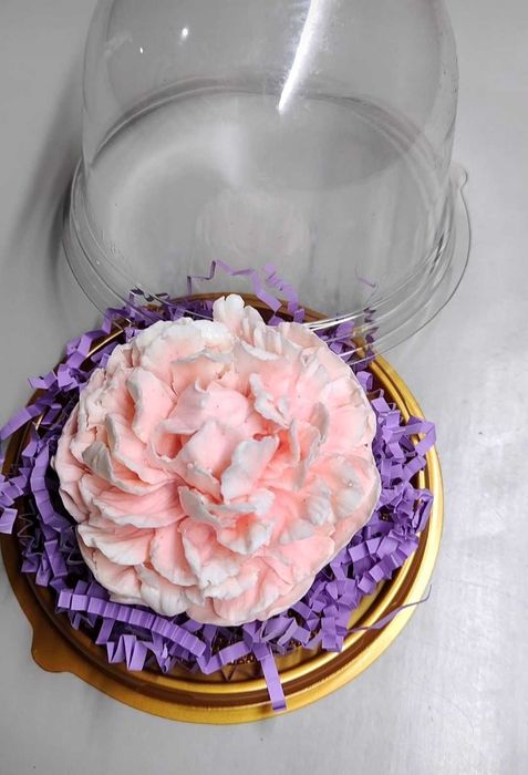 Цветы в куполе . Мыло ручной работы.