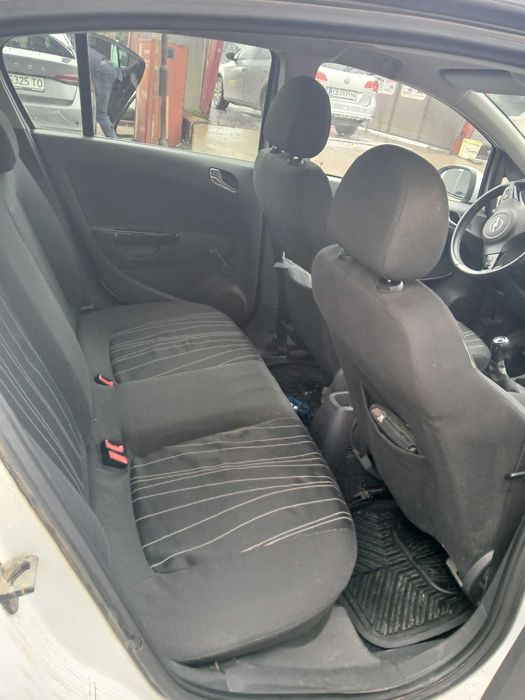 Опел Корса 1000к. 2010г.